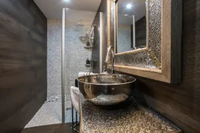 Stylish loft in Montserrat - Image 2