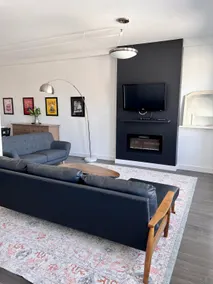 Centrally Located Suite w/ View of the Harbour - Image 3