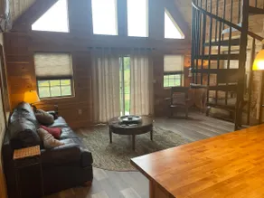 Rustic Elegance, 1 bedroom cabin in the heart of Jonesborough. - Image 3