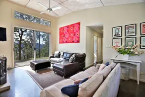Cherrywood - By Berry Getaways - Image 5