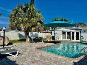 Renovated Home with Private Pool 5 min from Beach - Image 4