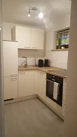 Modern one-room apartment on the golf course - Image 2