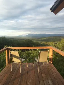 400+ Airbnb Visits: Incredible Mountain Cabin - Image 2