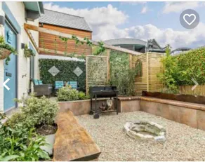 5* Property- mins walk to historic harbour & beach - Image 2