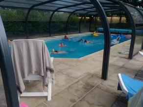 Roulotte Gitane & Piscine couverte et chauffée - Image 3