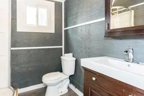 Reay Lake Tiny House - Image 4