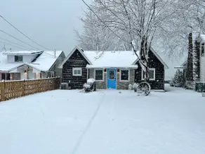 Lake Sawiak Waterfront Haven - Image 4