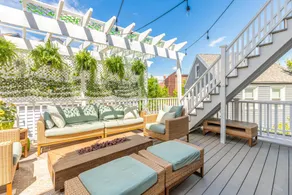 Bright 4BR Home | 2 Kitchens | Walk to Seaport - Image 4