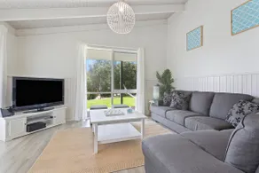 Seaesta Rye - Détendez-vous au bord de la piscine - Image 3