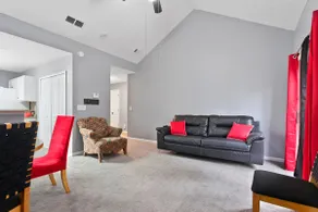 Great Location Near the Heart of the City - Image 3