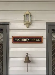 Victoria House- Great location - Image 4