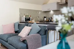 A hidden gem in the heart of Tealby village. - Image 4