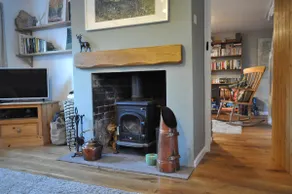 Delightful cottage set in the pretty village of Clearwell, Forest of Dean. - Image 2
