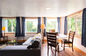 Private cabin feel in the midst of Seattle - Image 4