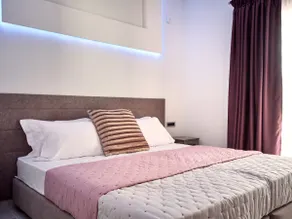 Deluxe Suite - Image 3