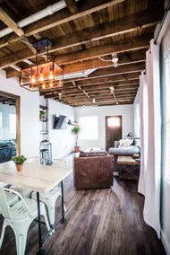Weinland/Short North Modern & Rustic Townhome - Image 5