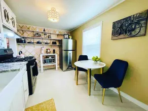 Meet the Audrey, close to Old Town & Dwntwn ABQ - Image 4
