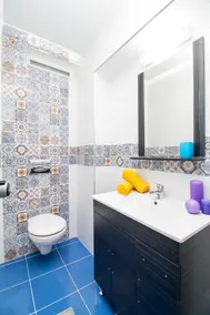 Deluxe Apartment just 80 Metres from Beach - Image 5