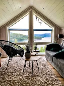 Cottage by the sea with nice hiking areas - Image 3