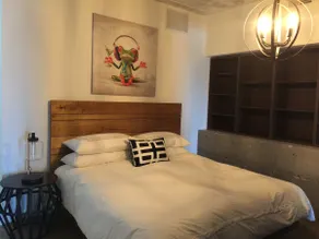 Grape & Wine - Two Bedroom Luxury Suite - Image 3