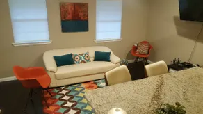 Modern-retro Guest House in Manchaca (S. Austin) - Image 4