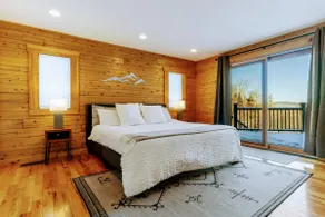 Luxury White Mountain Adventure Cabin & Sauna - Image 4