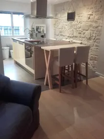Right in the historic center very quiet cocoon apartment 2 air-conditioned bedrooms - Image 2