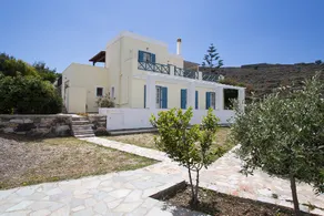 Sea-View Sunset Villa | High-Speed Wi-Fi - Image 2