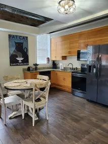 Chic Boutique Loft – Private & Convenient! - Image 3