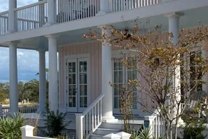 3 Stories of Unforgettable Wrap around Porches and Views - Image 4