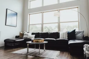Downtown Modern Loft - Image 2