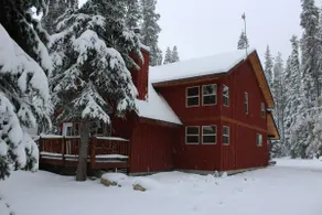 Murphy's Cabin Retreat @ Apex Penticton - Image 2