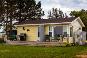 2 Bedroom Waterfront Cottage - Image 2