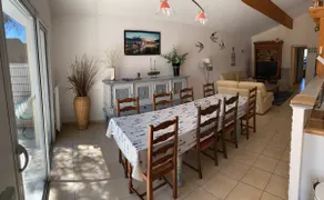 House near beaches and amenities - Image 4