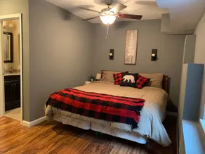 Spacious Shaver Cabin, Wildflower Village - Image 2
