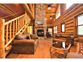 Handcrafted private cabin, w/ clear lake 200m away - Image 4