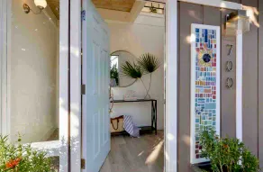 Sunny Beach House • Walk to Beach • Sleeps 8 - Image 5
