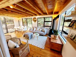 Belle Cabine - Log Cabin in the Milkwood Trees - Image 3