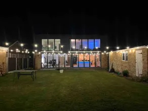 Stunning home, idyllic village location, sleeps 8 - Image 2