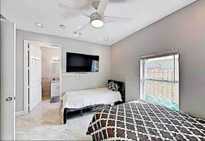 Spacious Home with Pool East Lantana - Image 5