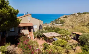 Villa in Residence with pool - Image 3