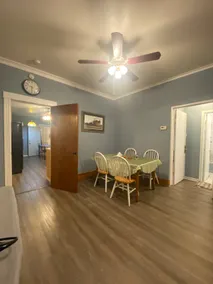 Cozy 4-Bedroom House with Patio - Image 3