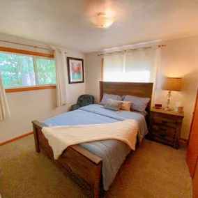 Express Gateway pets friendly fully fenced W/AC - Image 2