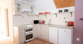 No 4 The Mill Apartments - Image 4