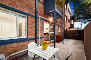Beachfront Apartment - Image 4