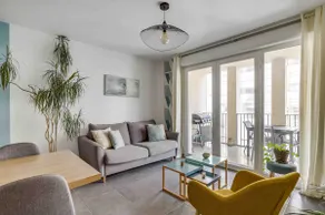 Le Contemporain Phocéen - Terrace & Parking - Image 3