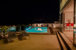 Alexia Beach - Image 5
