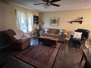 Charming 3 bd home in quiet neighborhood - Image 2