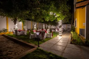 La Meadow Villa with Swimming Pool - Image 4