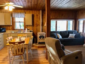 Sunset Lodge on Pickerel Lake - Image 4